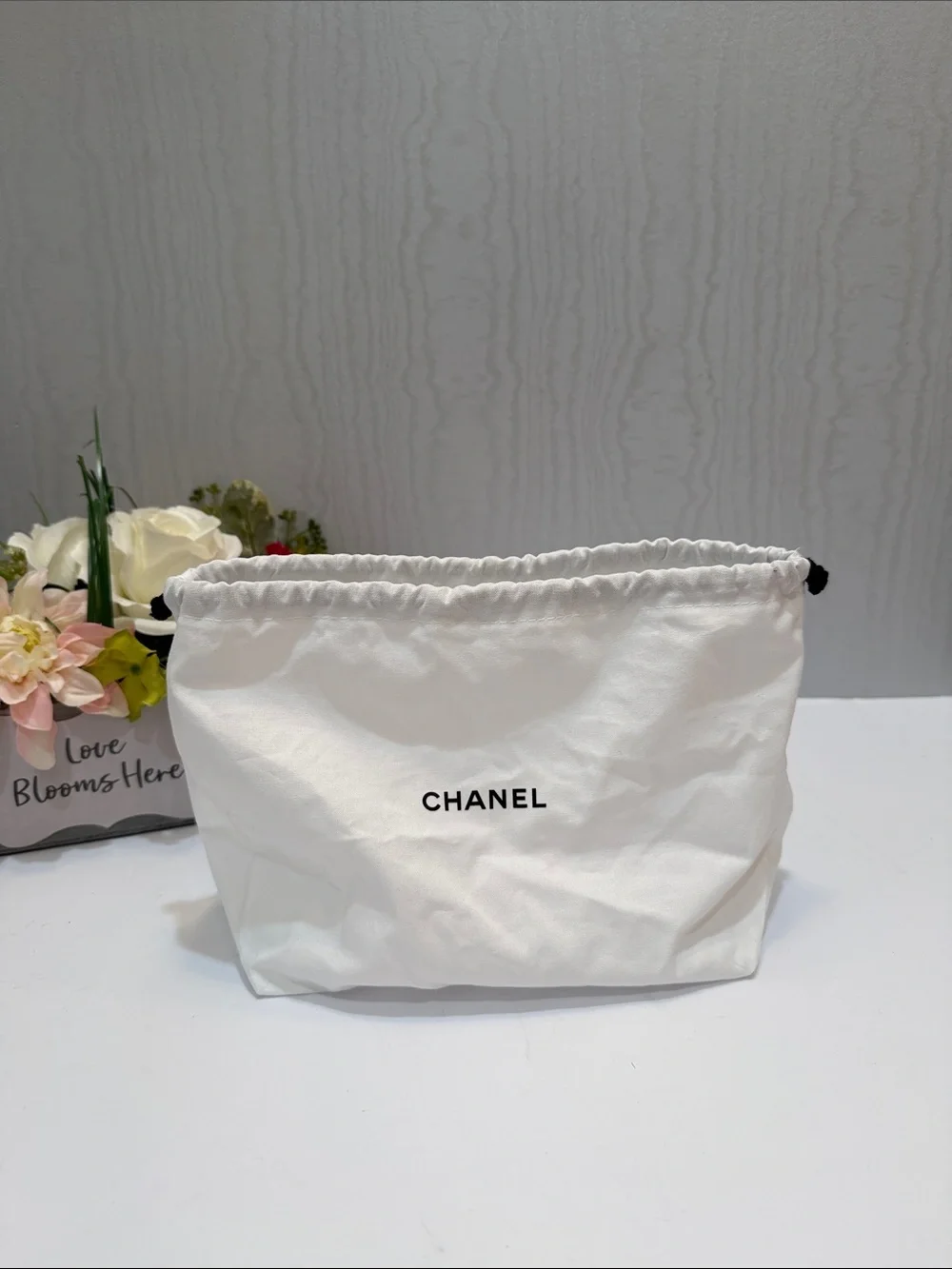 Authentic CHANEL Beauty White Cotton Drawstring Pouch Cosmetic Gift Dust Bag